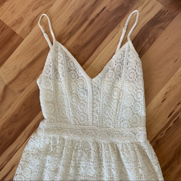 Abercrombie and Fitch white lace summer mini dress - Picture 2 of 4